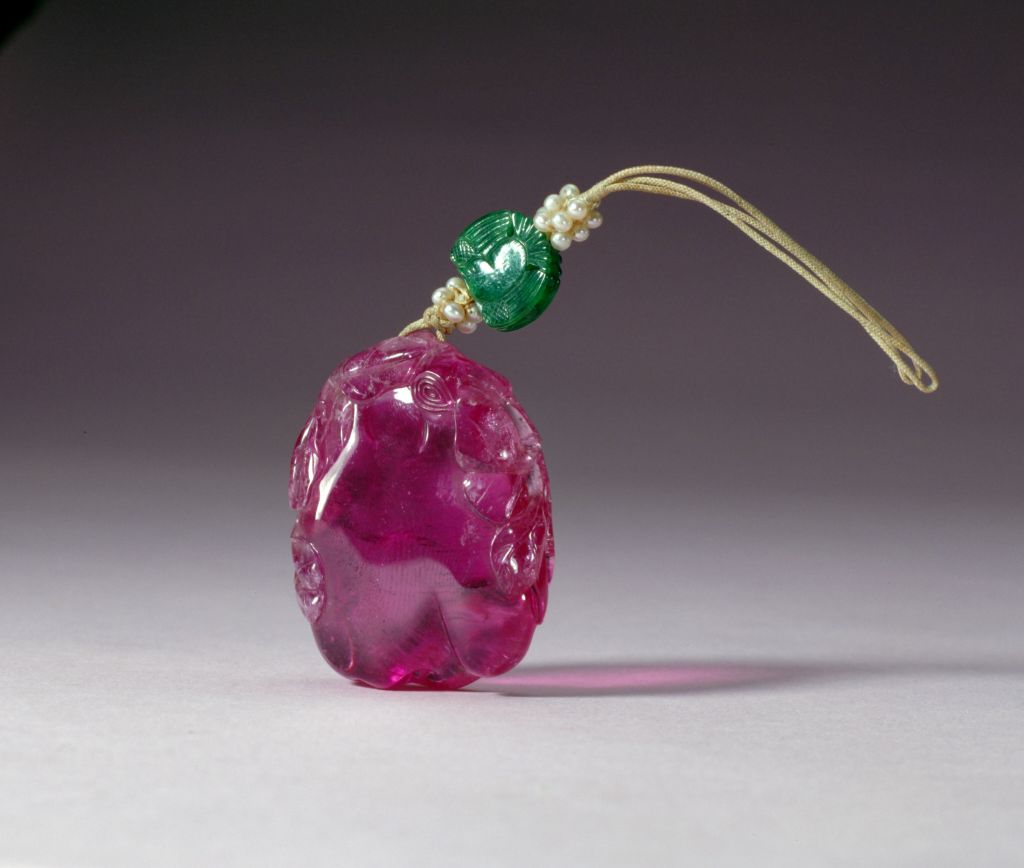 图片[1]-Peach red tourmaline melon style pendant-China Archive